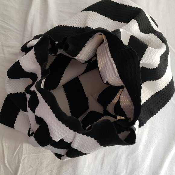 Black & White Striped Skirt [Express] [Size M] - Picture 3 of 4